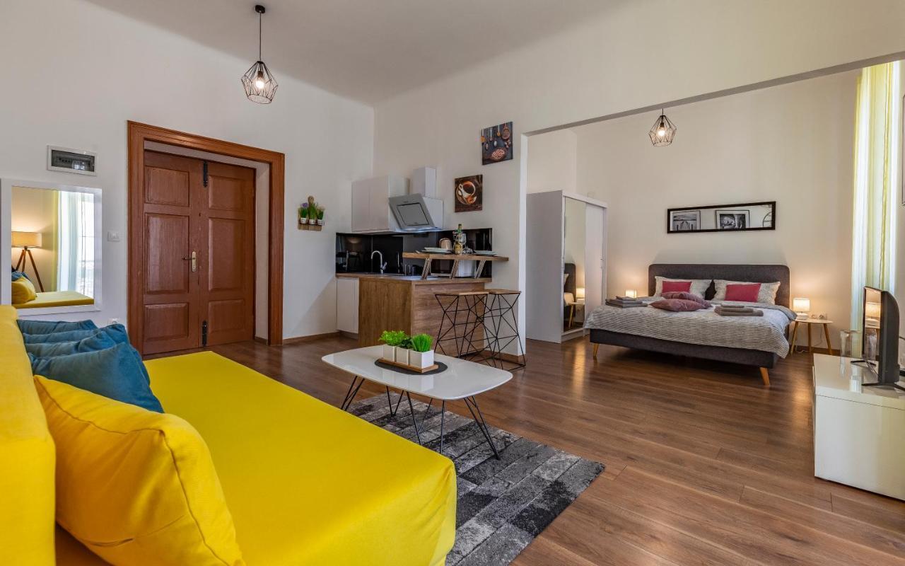 Apartment Dream Pula - City Centre ภายนอก รูปภาพ